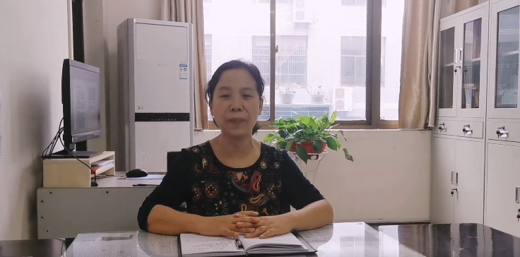 (图为yl23455永利官网教师录制寄语视频送别毕业生)